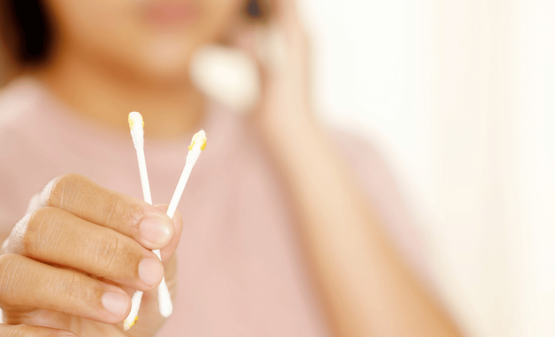 Microsuction vs Syringing: What’s the Best Way to Remove Earwax Safely?